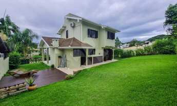 Imagem 7: Ampla casa com 3 dormitórios, lindamente decorada a venda no Panorâmico- Garopaba- SC