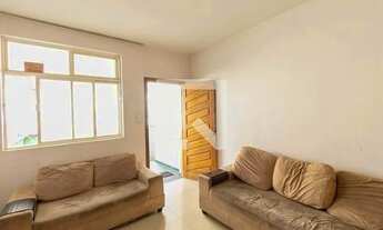 Imagem: Casa à Venda - Sagrada Família, 3 Quartos