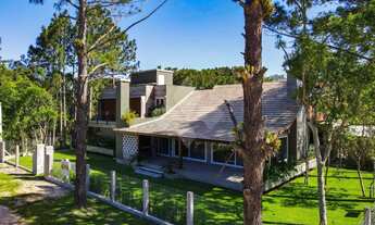 Imagem: Casa nova de alto padrão/3 suítes em condomínio