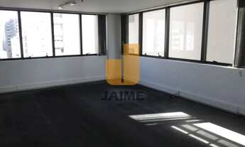 Imagem: Conjunto comercial bem localizado em rua