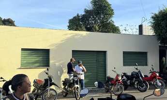 Imagem: Vendo ou troco ponto próximo a cemitério