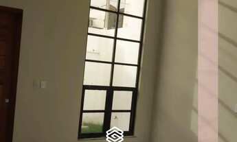 Imagem 3: Casa à venda em rua pública