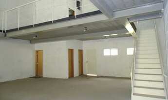 Imagem 3: Loja Pé-Direito Duplo com Jirau - Cantareira