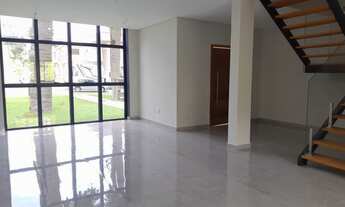 Imagem 2: Casa Duplex com 4 quartos e 3 suítes, 2 vagas de garagem à venda no Residencial Alvim, Jui