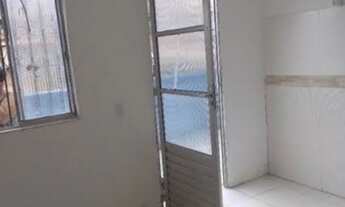 Imagem 3: Quarto e banheiro