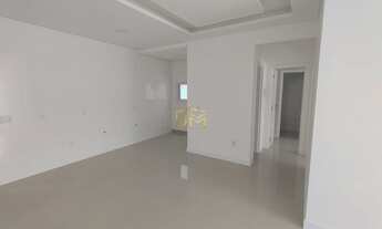 Imagem 2: Poucos metros do mar na região nobre. Apartamento com 2 dormitórios sendo uma suite