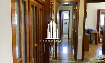 Imagem 4: Dormitório: 4, Suíte: 4, Banheiro: 6, Vaga: 3, Área Útil: 266m2