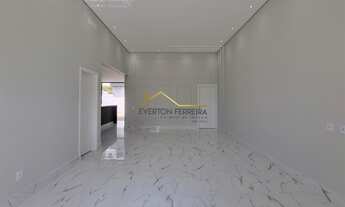 Imagem 2: Linda Casa com 3 Dormitórios, sendo 1 Suíte Master com Closet