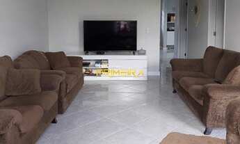 Imagem 4: Sobrado 3 quartos sendo 1 suíte, sacadas nos quartos, quintal, churrasqueira, lavanderia s