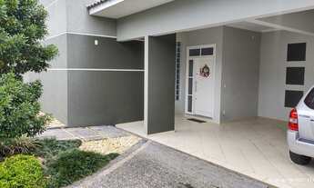 Imagem 2: JARAGUá DO SUL - Casa Padrão - Água verde