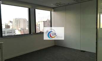 Imagem 4: Sala Comercial de 482,00m² com 18 vagas de garagem, piso elevado com carpete, forro modula