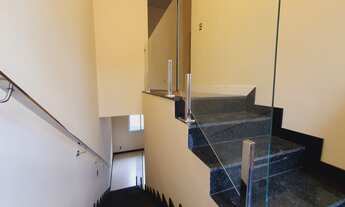 Imagem 4: Linda Casa à Venda com 3 dormitórios, sendo 1 suíte, Área Gourmet e Piscina, Residencial