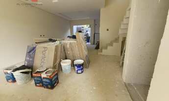 Imagem 3: Sobrado para Venda em Curitiba, Xaxim, 3 dormitórios, 1 suíte, 4 banheiros, 2 vagas