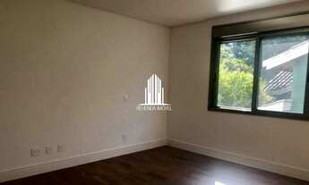 Imagem 4: Sobrado á venda no alto de Pinheiros com 5 suítes, 6 vagas, área verde integrada