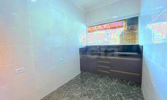 Imagem 6: Casa térrea com 2 dormitórios (1 suíte) com piscina