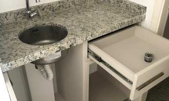 Imagem 6: 34,40 m2 útil - Possui ARMÁRIOS, AR CONDICIONADO, PISO, PERSIANAS, LUMINÁRIAS E GESSO