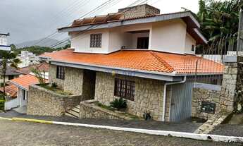 Imagem: Casa de 5 quartos em condomínio à venda