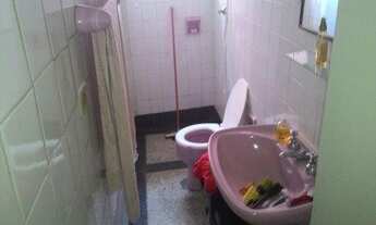 Imagem 7: Excelente casa terreá para investimento ou para construir dois belos sobrados localização