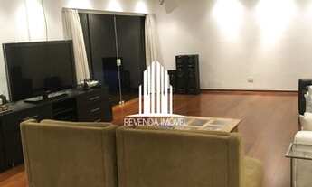 Imagem 7: Casa no Residencial 6, com 6 dormitórios, sendo 3 suítes e 4 vagas de garagem