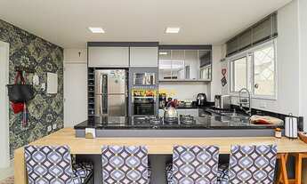 Imagem 4: Casa de esquina com amplo quintal, 3 suítes, rico em móveis planejados (tudo novinho de pr