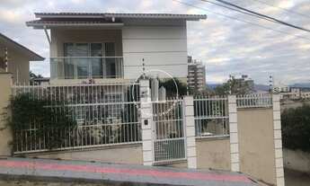 Imagem 3: Casa para venda possui 123m² com 3 dormitórios, sendo 1 suíte em Capoeiras - Florianópolis