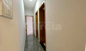 Imagem 7: Casa térrea com 2 dormitórios (1 suíte) com piscina