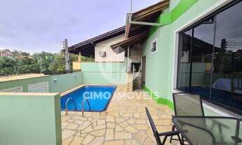 Imagem 4: Excelente casa com PISCINA na Escola Agrícola!!! Casa Ampla e com um lindo jardim e uma v