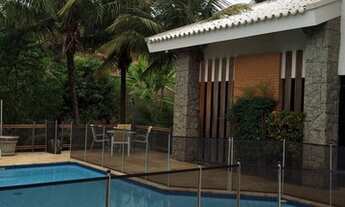 Imagem 2: Casa de condomínio para venda possui 681 metros quadrados com 4 quartos