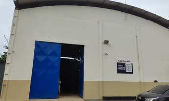 Imagem: Galpão com 450m² térreo e 225m² mezanino