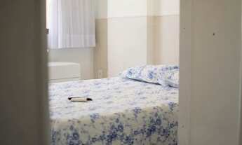 Imagem 4: Quarto e sala totalmente mobiliado próximo a praia