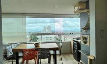 Imagem 2: Sofisticação e lazer. Apartamento com varanda gourmet, perfeito para curtir momentos incri