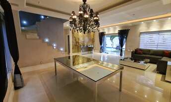 Imagem 5: OPORTUNIDADE ÚNICA! LUXUOSA CASA 5 SUÍTES, PISCINA COM SAUNA E CASCATA, SALA AMPLA, ÁREA G