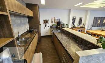 Imagem 3: Casa de condomínio para venda tem 243 metros quadrados com 4 quartos