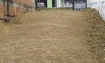 Imagem 5: Terreno lindo no Ipanema Ville, rua da Escola e igreja CCB