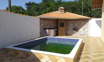 Imagem 2: Casa para venda possui 73 metros quadrados com 2 quartos em Bopiranga - Itanhaém - SP