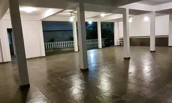 Imagem 2: Vendo CASARÃO na praça seca