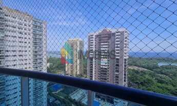 Imagem 2: BARRA DA TIJUCA!! CONDOMÍNIO LAGOA DE ITAÚNA!! APTO. COM 3 SUÍTES, 2 VAGAS DE GARAGEM E CO