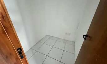 Imagem 6: Extra! Alugo exc 2qts + dependência. Armários. 3 wcs. Varanda. Só R$2.900, com taxas