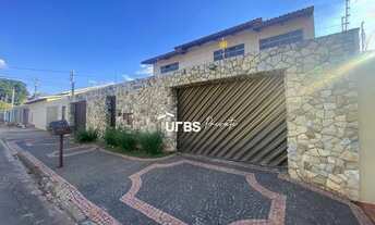 Imagem: Sobrado para venda com 560 metros quadrados