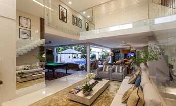 Imagem 3: Casa de condomínio para venda possui 500 metros quadrados com 4 quartos.