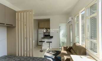 Imagem 2: Apartamento para aluguel possui 24 metros quadrados com 1 quarto em Cidade Baixa - Porto A