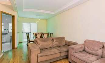 Imagem 2: Sobrado tríplex com 3 quartos, 1 suíte, mobiliado, 5 vagas, no Xaxim Curitiba