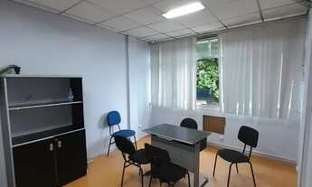 Imagem: Ótima sala com 2 ambientes e banheiro no