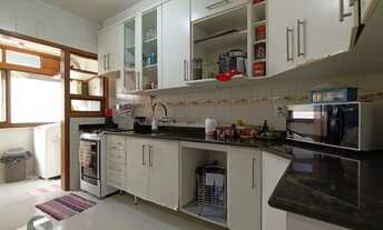 Imagem 6: Apartamento de 2 dormitórios com suíte, sacada e churrasqueira