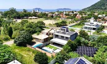 Imagem 2: Casa a venda com 4 quartos, 1 suíte master, sul da Ilha no Pântano do Sul em Florianópolis