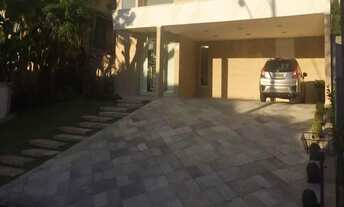 Imagem 2: Casa à venda e para alugar em Barueri, Alphaville, com 4 quartos, com 480 m², Residencial