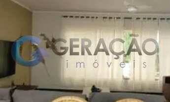 Imagem 5: Casa com edícula com 720m² 06 suítes ao todo e piscina no Jardim das Colinas