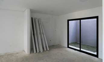 Imagem 7: Sobrado de fundo, amplo, arejado, com 4 vagas para veículos