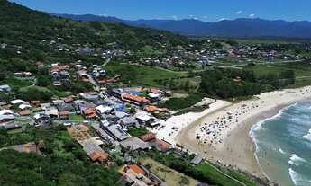 Imagem 4: CASA À VENDA NA Praia da Gamboa A POUCOS METROS DO MAR!