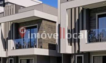 Imagem 3: Sobrado Triplex à venda, localizado a Rua Padre Dehon no bairro Hauer em Curitiba - Paran